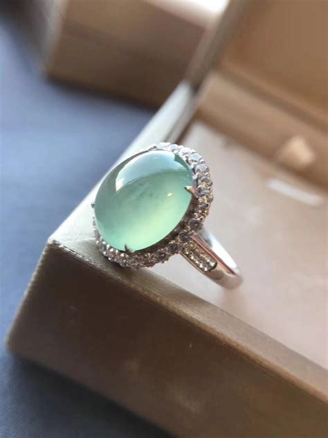 High Grade Natural Jadeite Ring Luxury Icy Light Green Jadeite Ring 18K