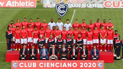 Cienciano presentó al plantel con el que retorna a Primera División