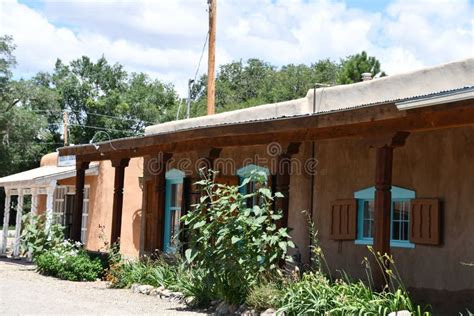 Taos Plaza in Taos, New Mexico Editorial Stock Image - Image of ...