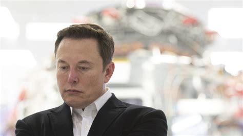 Sad internet boy Elon Musk decides to log off. Again. | Mashable