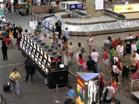 File:Las Vegas Airport slot machines.jpg - Wikipedia