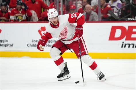 Red Wings Vs Hurricanes Prediction Nhl Picks Pickdawgz