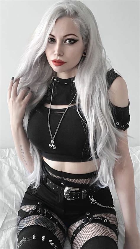 Dark Beauty Fashion Goth Beauty Goth Fashion Gothic Fashion Women