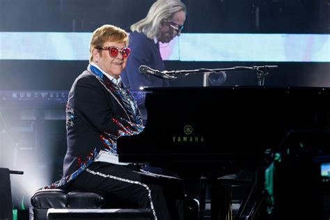 Elton John Announces 2022 Gillette Stadium Farewell Concert