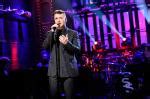 Video Sam Smith Performs Stay With Me During First SNL Appearance