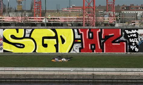 Graffiti Unlimited - Bombing of The Berlin Wall in Berlin by DYNAMO DRESDEN HORDE ZLA