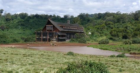 Safari de 4 días en Jeep por Aberdare y Samburu en un lodge de lujo