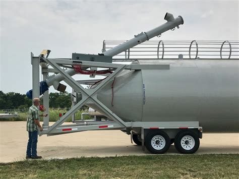 Portable Silo With Pivoting Auger C F Dss