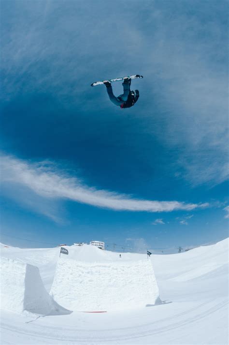 Favourite photo of this trick I have : r/snowboarding