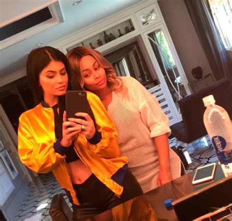 Amigas Ou Rivais Kylie Jenner Publica Foto Ao Lado De Blac Chyna E Rob