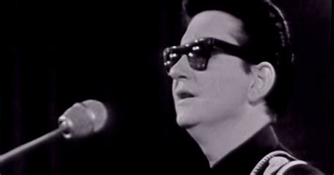 Roy Orbison Crying – Madly Odd!