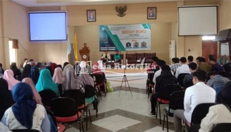 Gandeng Hmp Mahasiswa Baru Pgsd Sukses Gelar Bedah Buku Destana