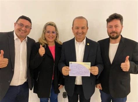 Filha E Genro De Narcizo Parisotto Se Filiam Oficialmente No Pl Di