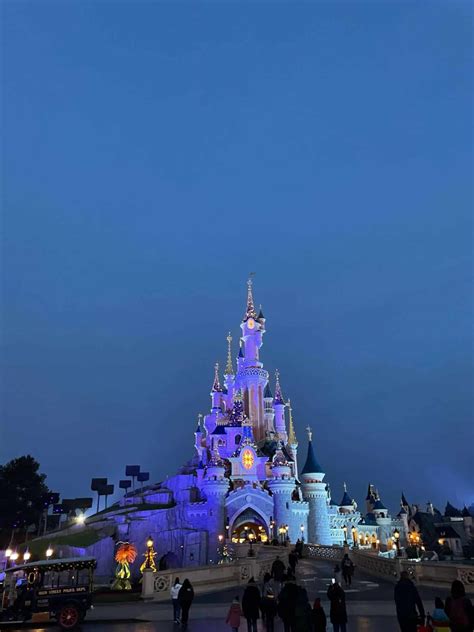 ULTIMATE Disneyland Paris Castle Guide - Wandermust Family