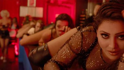 Hate Story IV: Urvashi Rautela oozes oomph in 'Aashiq Banaya Aapne' song—Watch | Music News ...