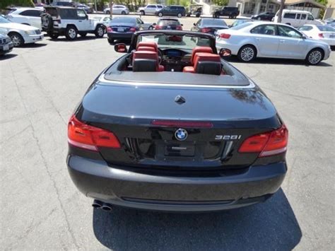 WBAWR3C53AP463409 - 2010 BMW 328i Convertible 3.0L, **M Sport Package** Heated seats, Nav, Bluetooth