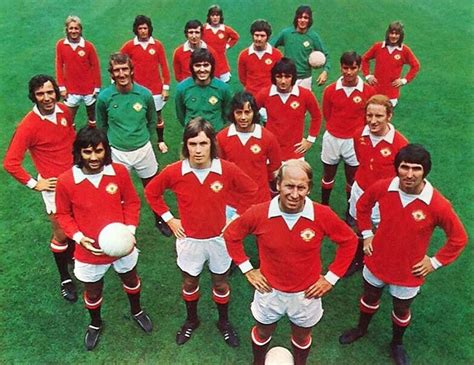 Man Utd Team Photo In 1972 Football Vintage Pinterest