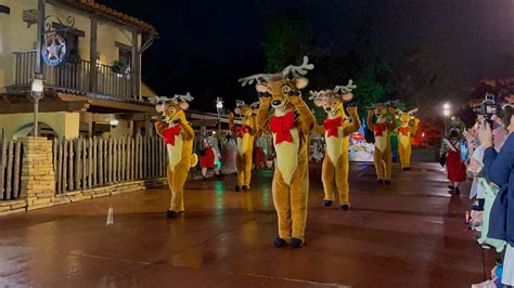 Photos Video Mickeys Once Upon A Christmastime Parade At Mickeys