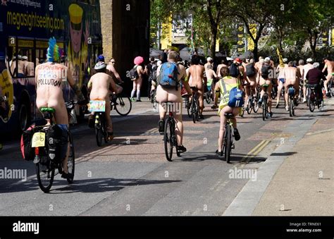 Nackt Radfahrer Nehmen Sie Teil Am Naked Bike Ride Als Teil Der