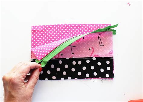 Zipper Pencil Pouch Sewing Tutorial - Positively Splendid {Crafts ...