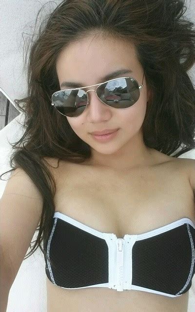 Hot Sexy Kim Lim Bikini Pics