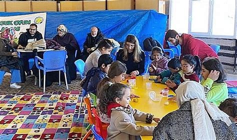 Harran Niversitesi Depremden Etkilenen Ocuklar In Oyun Etkinlik