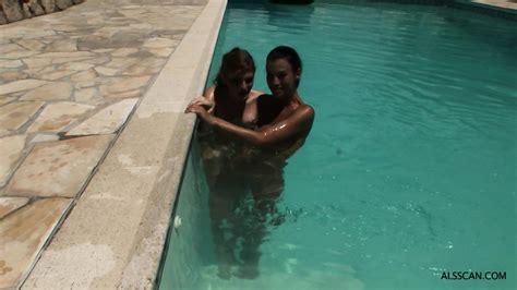 Faye Reagan Oiled Lesbian Friend Play With Her Nice Tits