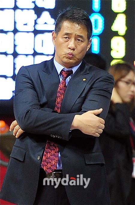 오리온스 추일승 감독 Kbl 통산 8번째 200승 달성 네이트 스포츠