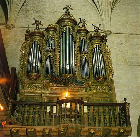 Gran Enciclopedia De Navarra Thom S Rocaverti Silvestre De