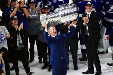 Lightning Gm Julien Brisebois Agree To Extension The Athletic