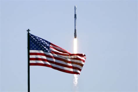 Spacex Launches First All Private Crew For Nasa Axiom Space Mission To