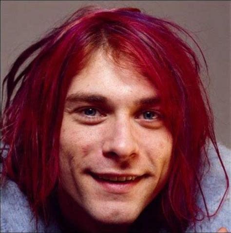 Pictures Of Kurt Cobain Looking Happy Kurt Cobain Kurt Cobain Photos