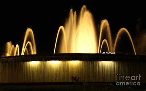 Barcelona Spain - Placa de Catalunya Fountain Photograph by Gregory ...