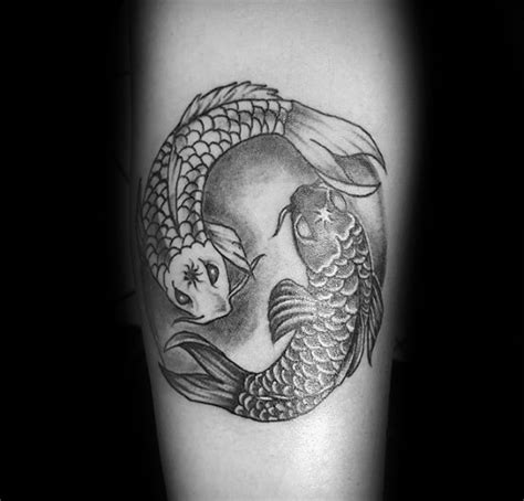 Tatuagens De Peixes Koi Formando Um Yin Yang E O Significado