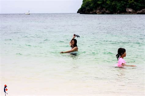 What to do in Boracay: Island-hopping – The Girl with the Muji Hat