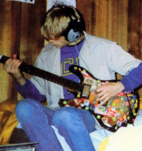 Kurt Cobain Playing Guitar Mid 80s Via Kcobaindaily Kurt Cobain