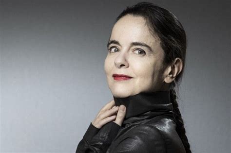 Am Lie Nothomb Prix Renaudot Pour Premier Sang