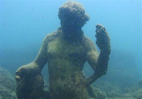 La Realt Archeologica Del Parco Sommerso Di Baia Mar Dei Sargassi