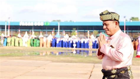 Peringatan Hardiknas Gubernur Ansar Ahmad Ajak Masyarakat Lompat