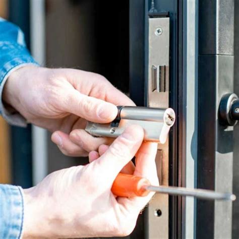 Commercial Door Lock Repair Replacement Expert Service