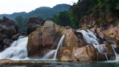 Top 7 Scenic Waterfalls To Visit In Meghalaya (India) - Dreamtrix