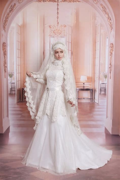 New Arrival Saudi Arabia Muslim Wedding Lace Dresses High Neck Long