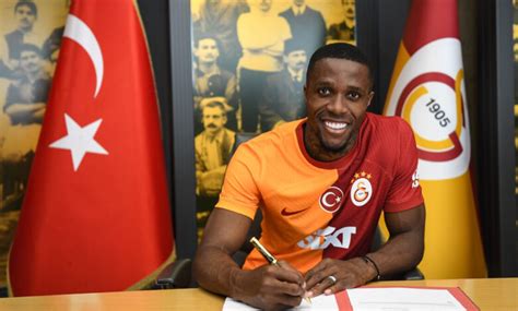 Galatasaraydan Imza T Reninde Fenerbah Eye Ali Cabbarl G Nderme