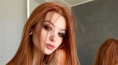 Girls In Lingerie 47 Pics