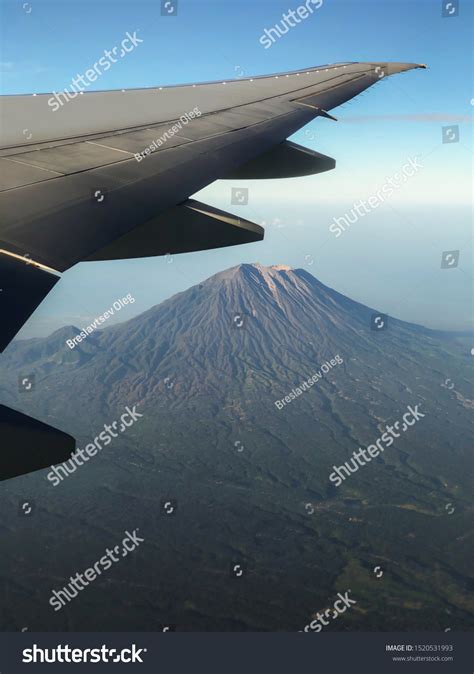 Aerial View Agung Volcano Peak Bali Stock Photo 1520531993 | Shutterstock