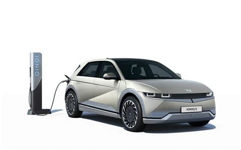 Top EV Models of 2023 Compared: Range, Features and More - CarEdge