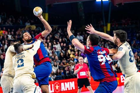 Andebol Fc Porto Perde Barcelona E V As Contas Mais