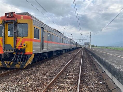 東里站車廂扶正復軌了！花東線類火車持續接駁 機動加班疏運 生活 自由時報電子報