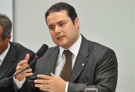 Renan Filho é sondado para comandar o Ministério do Planejamento do