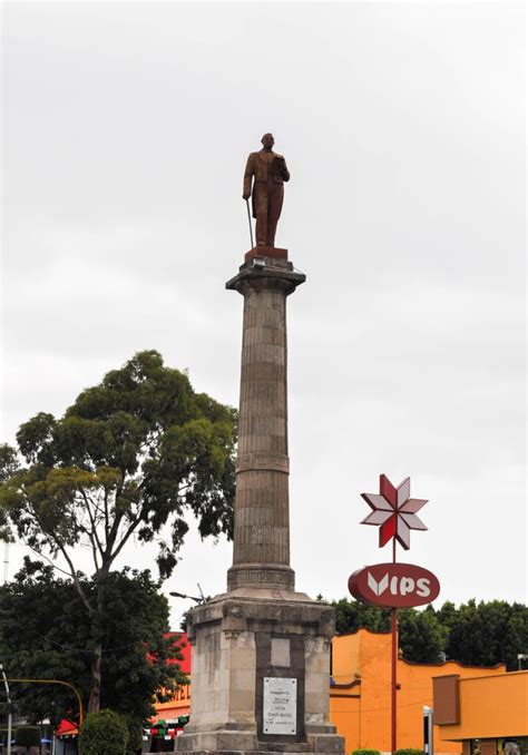 MONUMENTO A BENITO JUÁREZ Updated September 2024 Av Juárez S N